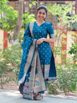 Kurta set for women in teal colour