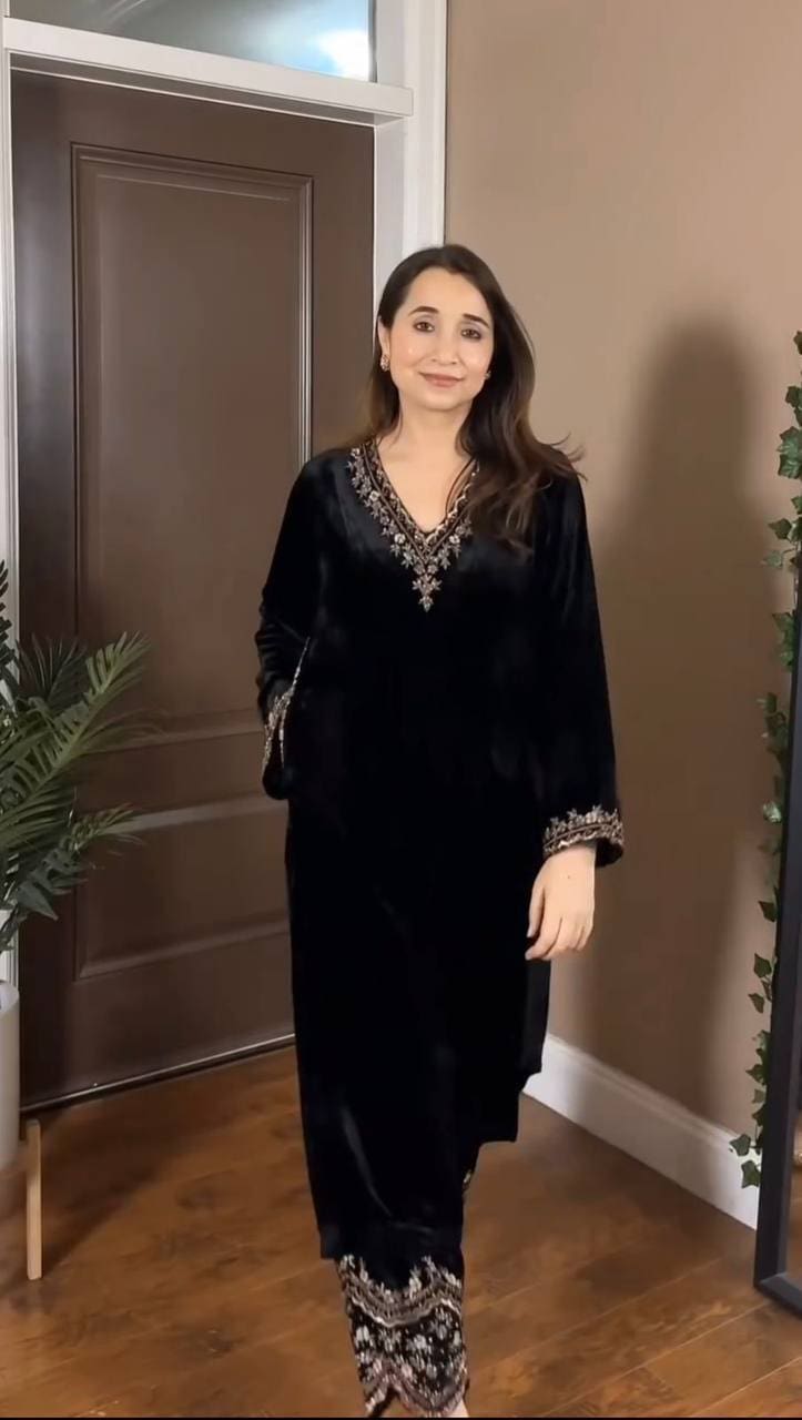 Black Velvet Designer Kurta Set – Party & Festive Wear | RjPoshak