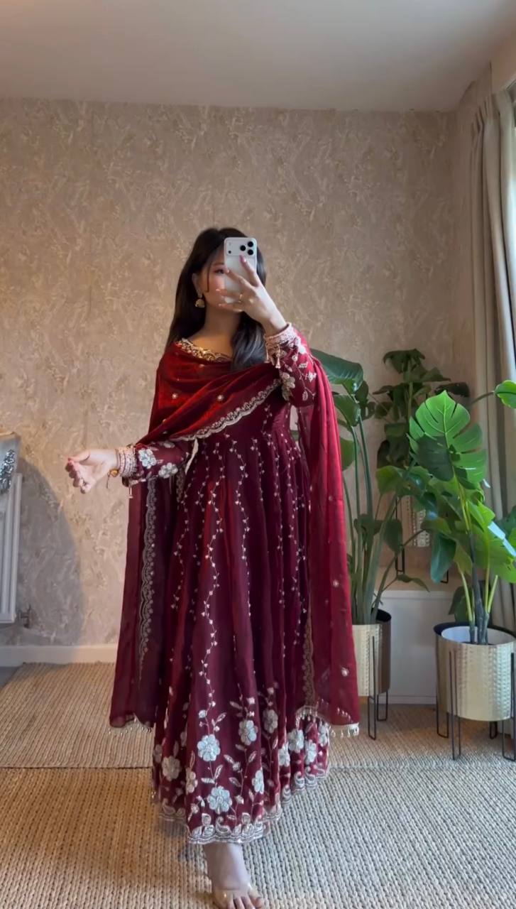 Designer Anarkali Suit with Dupatta – Festive & Party Wear | RjPoshak